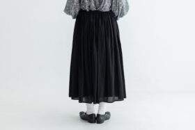 GARMENT DYE GATHER SKIRT black 3