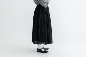 GARMENT DYE GATHER SKIRT black 2