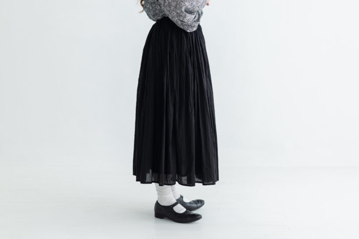 GARMENT DYE GATHER SKIRT black 2