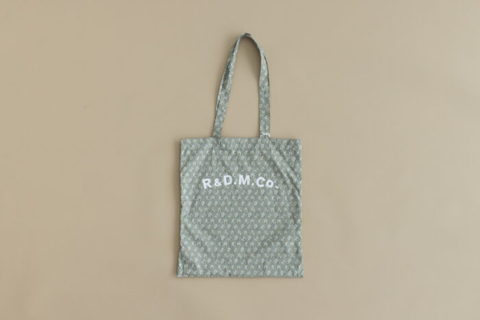 SMOKEY BURNET TOTE BAG greige 1