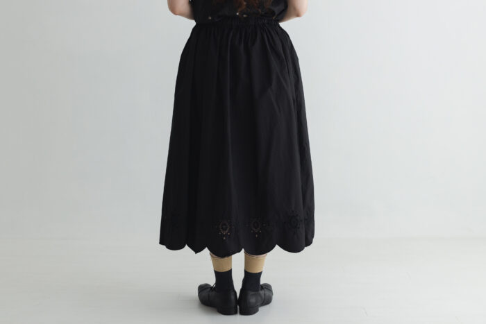 予約 SCALLOPED LACE GATHER SKIRT black サイズ1　6月 3