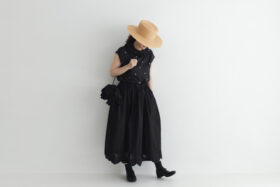 予約 SCALLOPED LACE GATHER SKIRT black サイズ1　6月 6