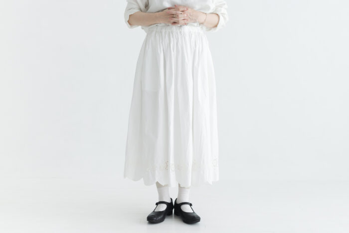 予約 SCALLOPED LACE GATHER SKIRT white サイズ1　6月 1