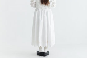 予約 SCALLOPED LACE GATHER SKIRT white サイズ1　6月 3