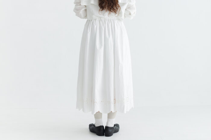 予約 SCALLOPED LACE GATHER SKIRT white サイズ1　6月 3