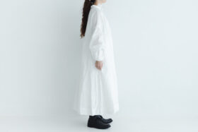 予約 LINEN FRILL COLLAR DRESS white サイズ1　2月末〜3月初 2