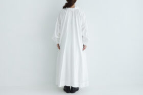 予約 LINEN FRILL COLLAR DRESS white サイズ2　2月末〜3月初 3