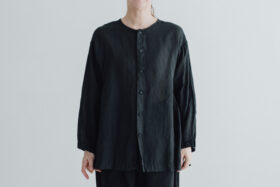 予約 R235 2WAY SMOCKING BLOUSE noir 5月中〜5月末 1