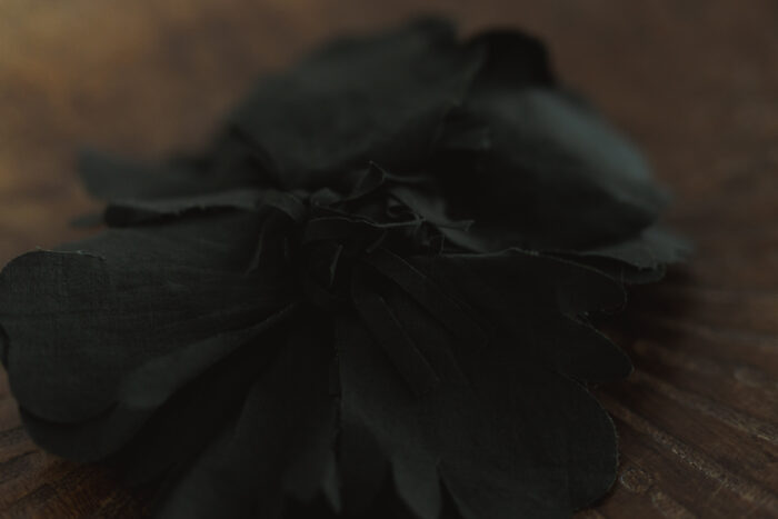 花嫁の刺繍 コサージュ black 2