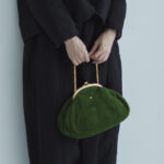 HERITAGE SUEDE METAL CLASP BAG green