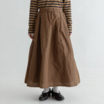 TUCK LONG SKIRT brown