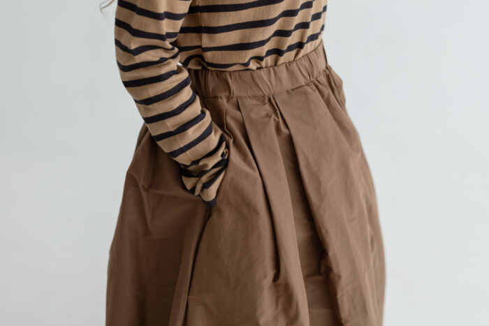 TUCK LONG SKIRT brown 4