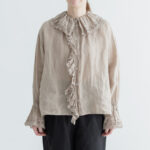 G966 ANTIQUE LACE FRILL BLOUSE greige