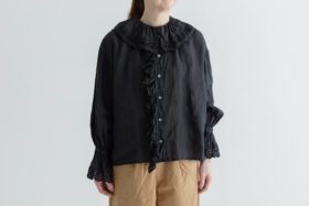 G966 ANTIQUE LACE FRILL BLOUSE noir 1