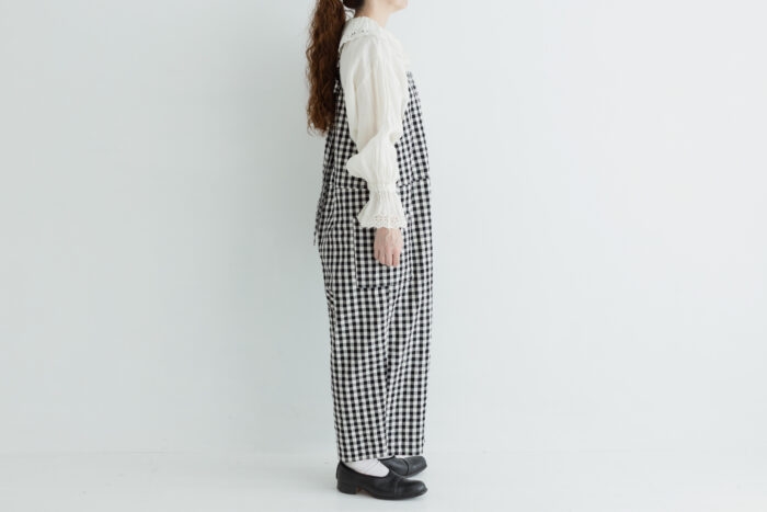 G963 GINGHAM TRAVAIL SALOPETTE ivory-black 2