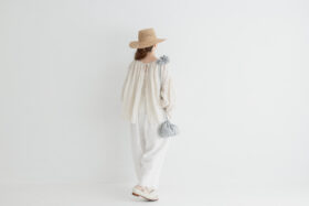 予約 G977 TASSEL STRING 2WAY GATHER BLOUSE grayish milk 8月中〜8月末 6