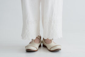 G960 ANTIQUE SCALLOPED LACE WIDE PANTS white 5