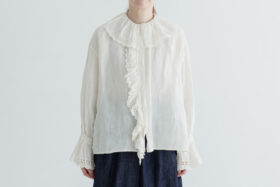 G966 ANTIQUE LACE FRILL BLOUSE royal white 1
