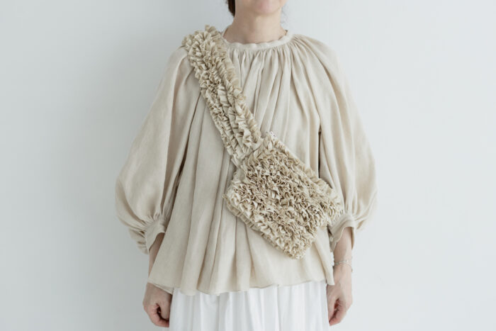 FRILL BODY BAG light Beige 1