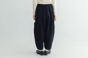 R244 CAMILLE TUCK PANTS noir 3