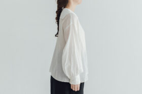 R239 MANY BUTTONS BLOUSE white 2