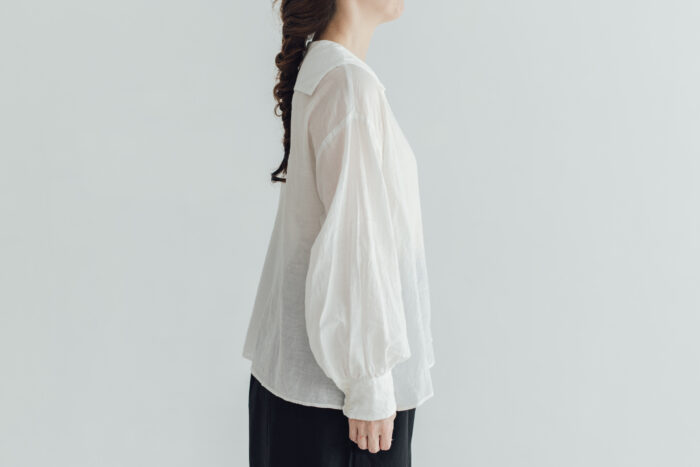 R239 MANY BUTTONS BLOUSE white 2