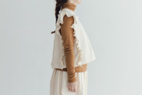 R245 CAMILLE FRILLY GILET ecru 2