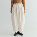 予約 R244 CAMILLE TUCK PANTS ecru  9月末〜10月初