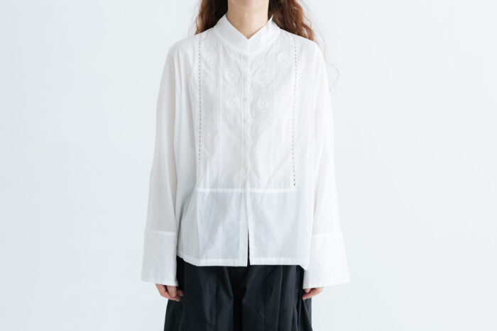 花：花刺繍ワイドブラウス off white 1
