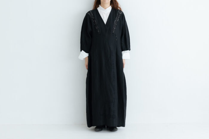 棘：刺繍のドレス noir black 1