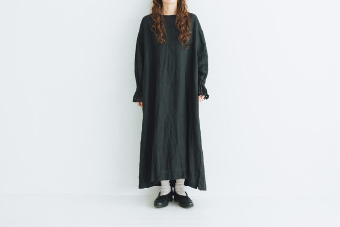 G1022 ANTIQUE LACE SLEEVE ATELIER ONE PIECE noir 1