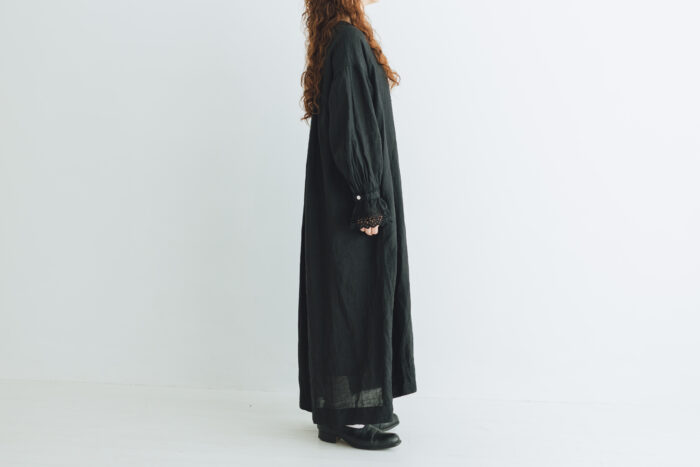 G1022 ANTIQUE LACE SLEEVE ATELIER ONE PIECE noir 2