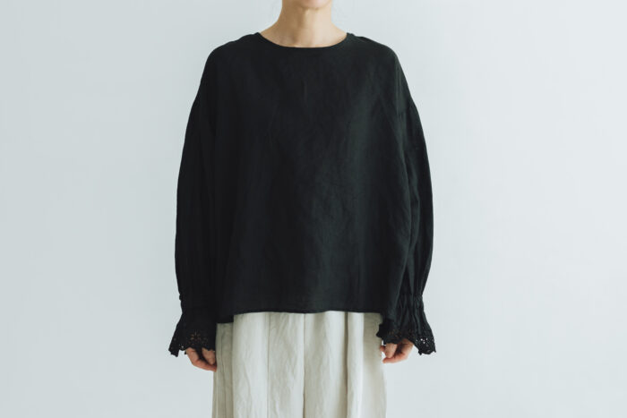 G1024 ANTIQUE LACE SLEEVE ATELIER BLOUSE noir 8 1