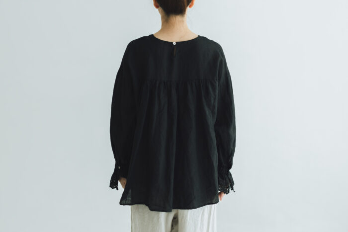 G1024 ANTIQUE LACE SLEEVE ATELIER BLOUSE noir 8 3