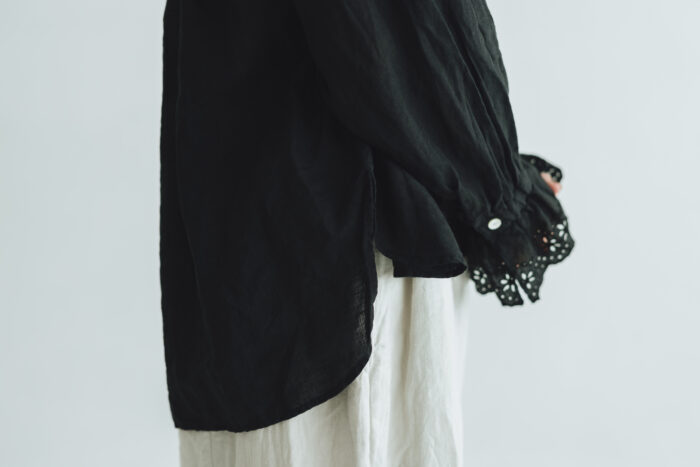 G1024 ANTIQUE LACE SLEEVE ATELIER BLOUSE noir 8 4