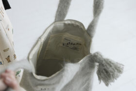 ALPACA SHAGGY TASSEL BAG fog 4