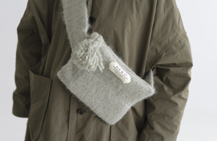 ALPACA SHAGGY BODY BAG 1