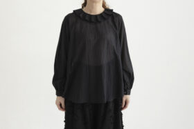 花びらの舞 tucked collar blouse 1