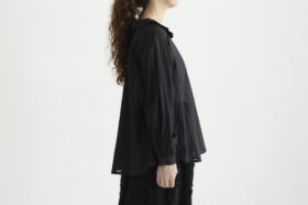 花びらの舞 tucked collar blouse 2
