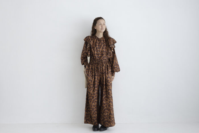 Embroidery Tuck Pants brown 6