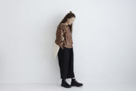 Ruffle Short Blouse brown 5