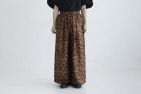 Embroidery Tuck Pants brown 1