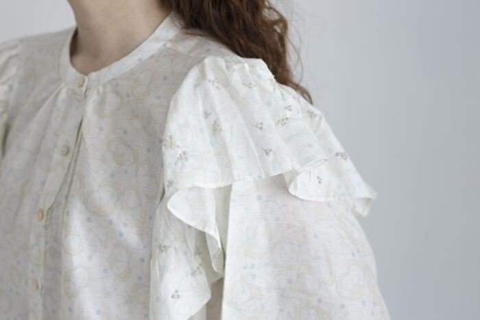 Ruffle Short Blouse white 4