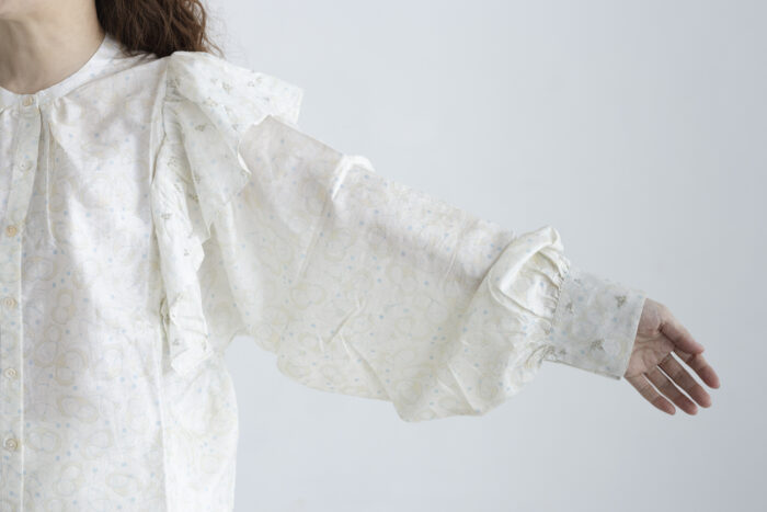 Ruffle Short Blouse white 5