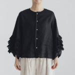 予約 G1077 ANTIQUE LACE FRILL SLEEVE BLOUSE noir 6月末〜7月初