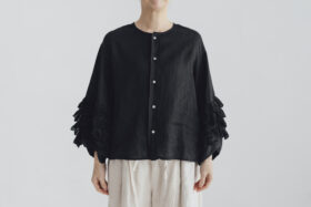 予約 G1077 ANTIQUE LACE FRILL SLEEVE BLOUSE noir 6月末〜7月初 1