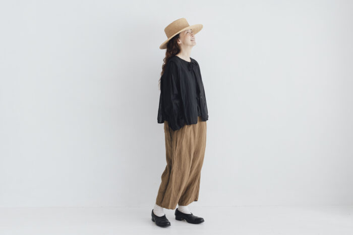 予約 G1075 CURIOUS 2WAY BLOUSE noir 6月中〜6月末 6