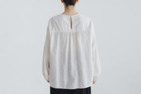 予約 G1090 ANTIQUE ROSE JACQUARD MODERNIST BLOUSE antiquw white 8月中〜8月末 3