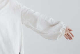 予約 G1090 ANTIQUE ROSE JACQUARD MODERNIST BLOUSE antiquw white 8月中〜8月末 4