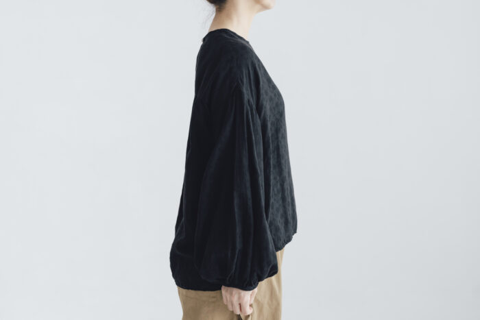 予約 G1090 ANTIQUE ROSE JACQUARD MODERNIST BLOUSE noir 8月中〜8月末 2